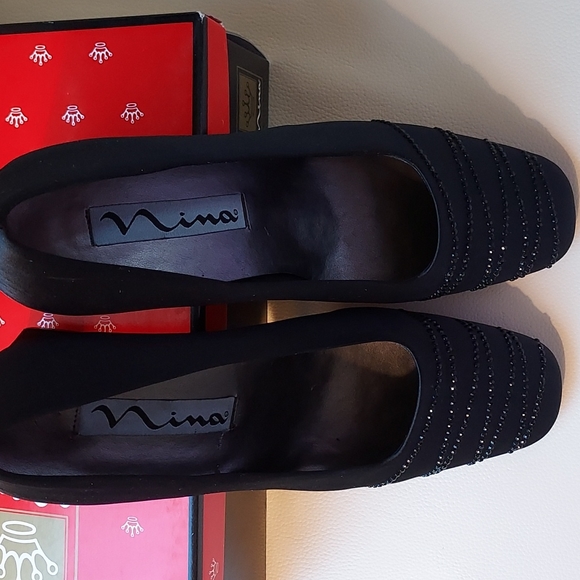 NINA Satin EUC - Picture 6 of 8